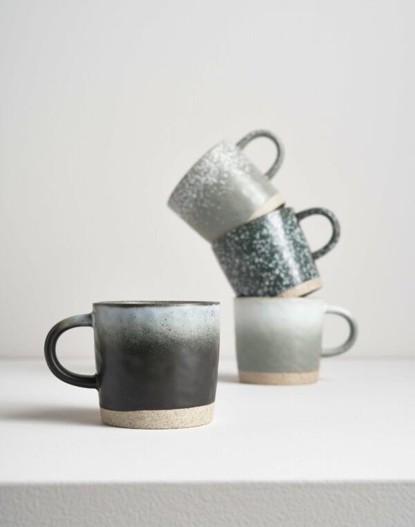 Strata Mugs / Grey