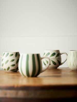 Hug Me Mugs / Olive Brush